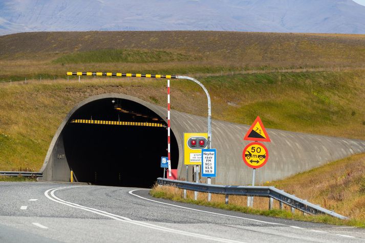 Fólkið var handtekið við Hvalfjarðargöng í febrúar.