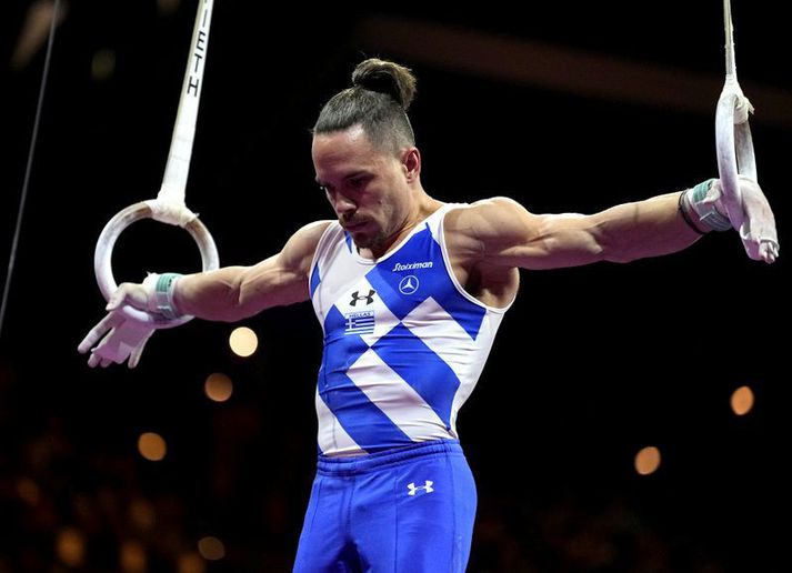 Eleftherios Petrounias sést hér í æfingum á hringjum þar sem hann hefur verið mjög sigursæll í næstum því heilan áratug.