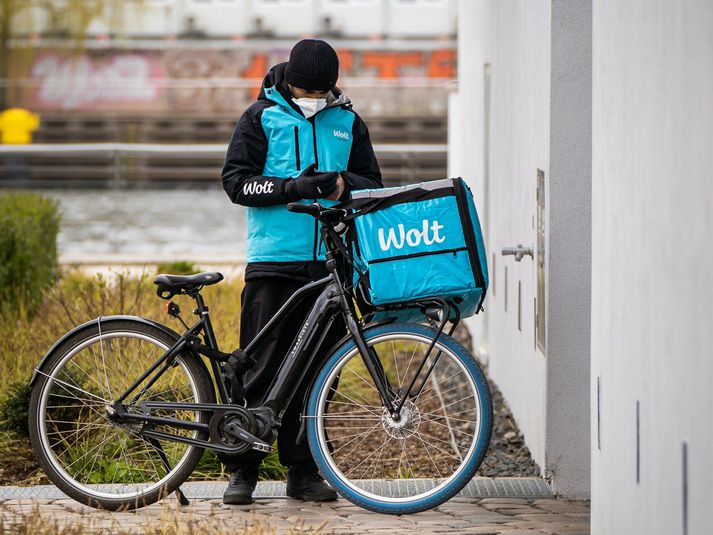 Fyrirtækið hóf starfsemi hér á landi fyrir um ári og byrjaði þá að bjóða upp á heimsendingar til að mynda með mat og hafa umsvif fyrirtækisins vaxið hratt.
