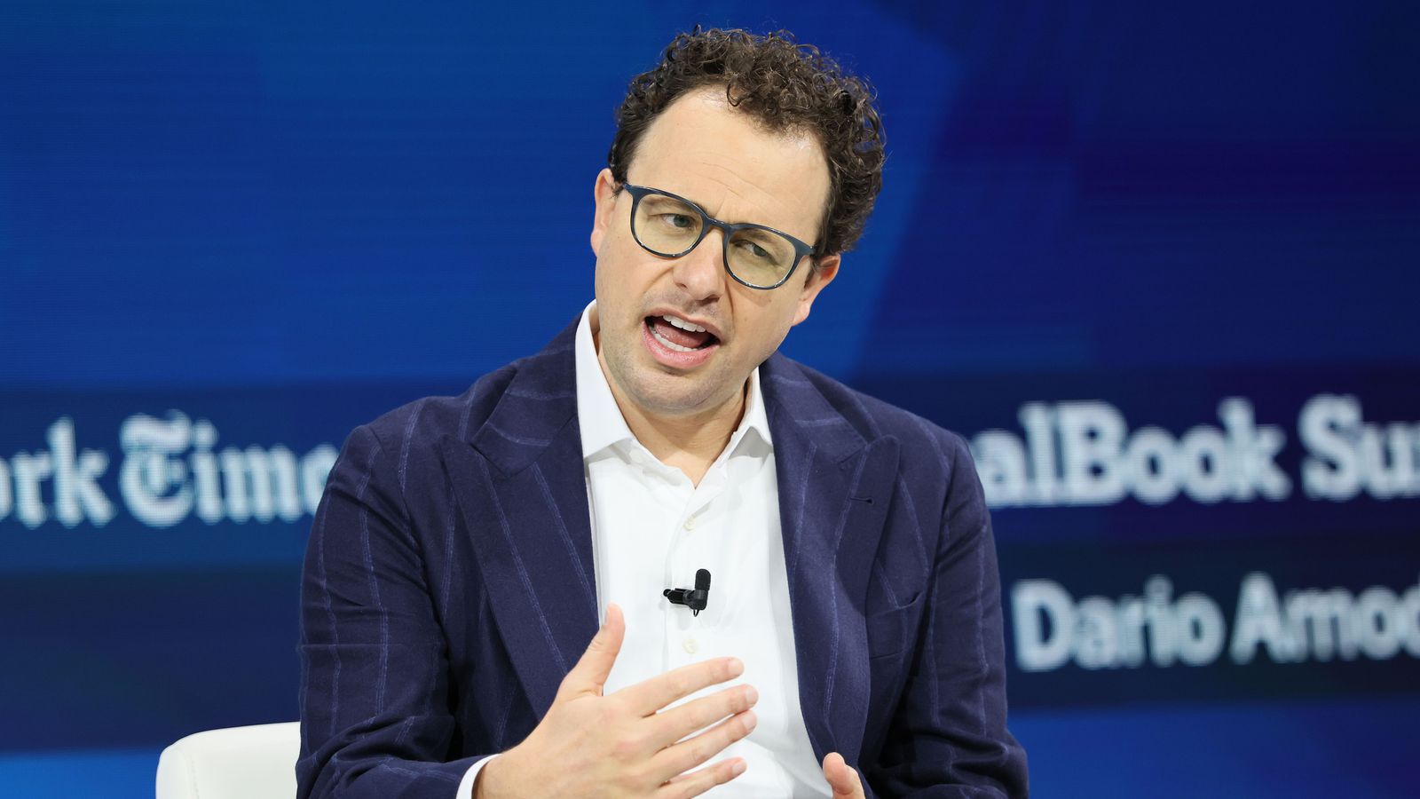 Funduðu með for­stjóranum þrátt fyrir lög­sókn