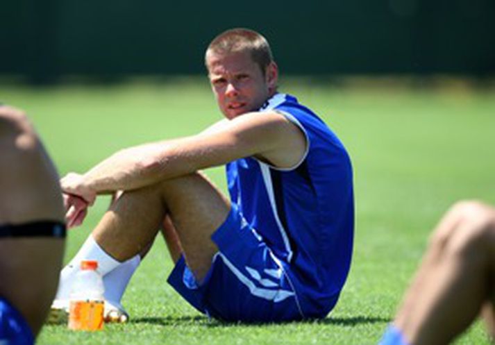 James Beattie slappar af á æfingu með Everton í Los Angeles í síðustu viku.