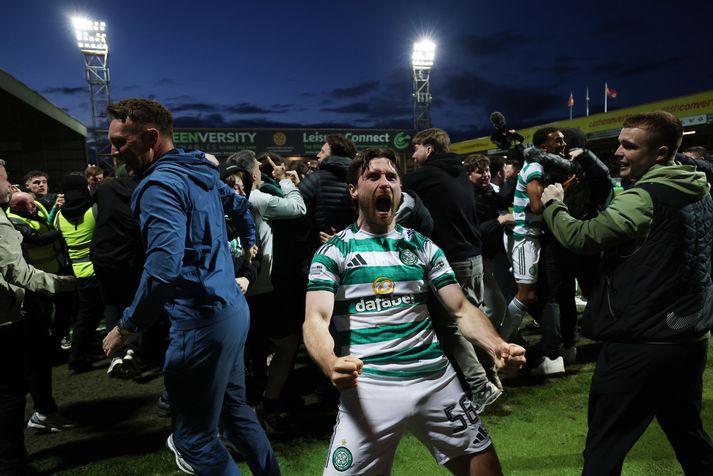 Allt ætlaði um koll að keyra þegar Celtic skoraði sigurmarkið á níundu mínútu uppbótartímans. 
