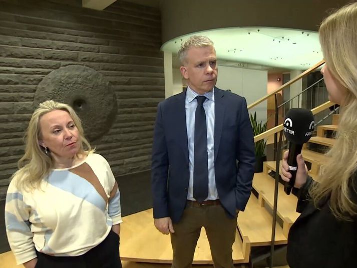 Sigríður Andersen þingflokksformaður Miðflokksins og Sigmar Guðmundsson þingflokksformaður Viðreisnar ræddu stöðuna á þingi í kvöldfréttum Sýnar. 