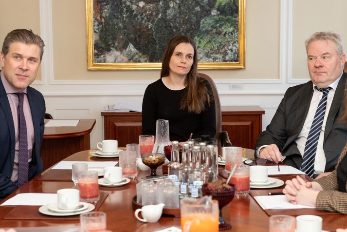 Bjarni Benediktsson fjármálaráðherra, Katrín Jakobsdóttir forsætisráðherra og Sigurður Ingi Jóhannsson, samgöngu- og sveitarstjórnarráðherra.