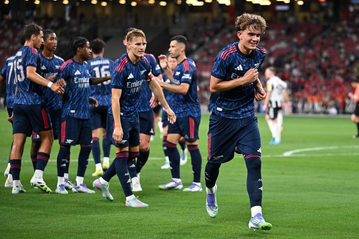 Stuðningsmenn Arsenal vonast örugglega til að sjá miklu meira af hinum fimmtán ára Max Dowman á komandi tímabili eftir tilþrifin sem strákurinn sýndi um helgina.