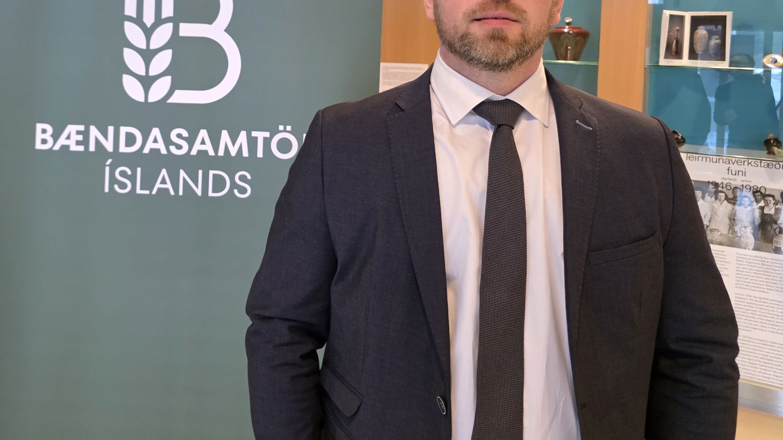 Vita bændur ekki hvað bændum er fyrir bestu?