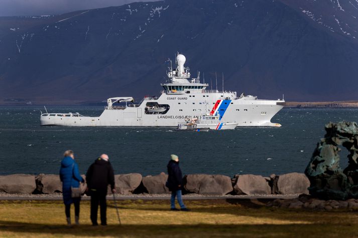 Varþskipið Þór utan við Sæbraut í Reykjavík. Landhelgisgæslan getur stöðvað för meintra fíkniefnasmyglara á sjó en engin lagalega heimild er til að granda þeim eins og Bandaríkjastjórn hefur ítrekað gert að undanförnu.