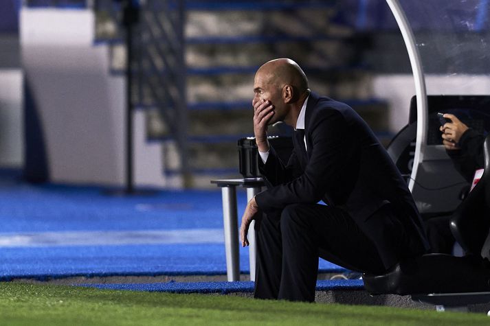 Zinedine Zidane hefur um nóg að hugsa þessa dagana.