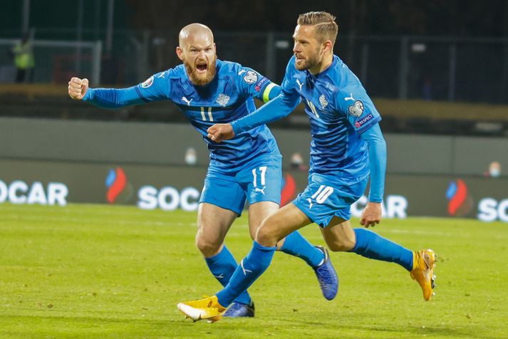 Gylfi Þór Sigurðsson og Aron Einar Gunnarsson verða ekki með á móti Belgíu annað kvöld.