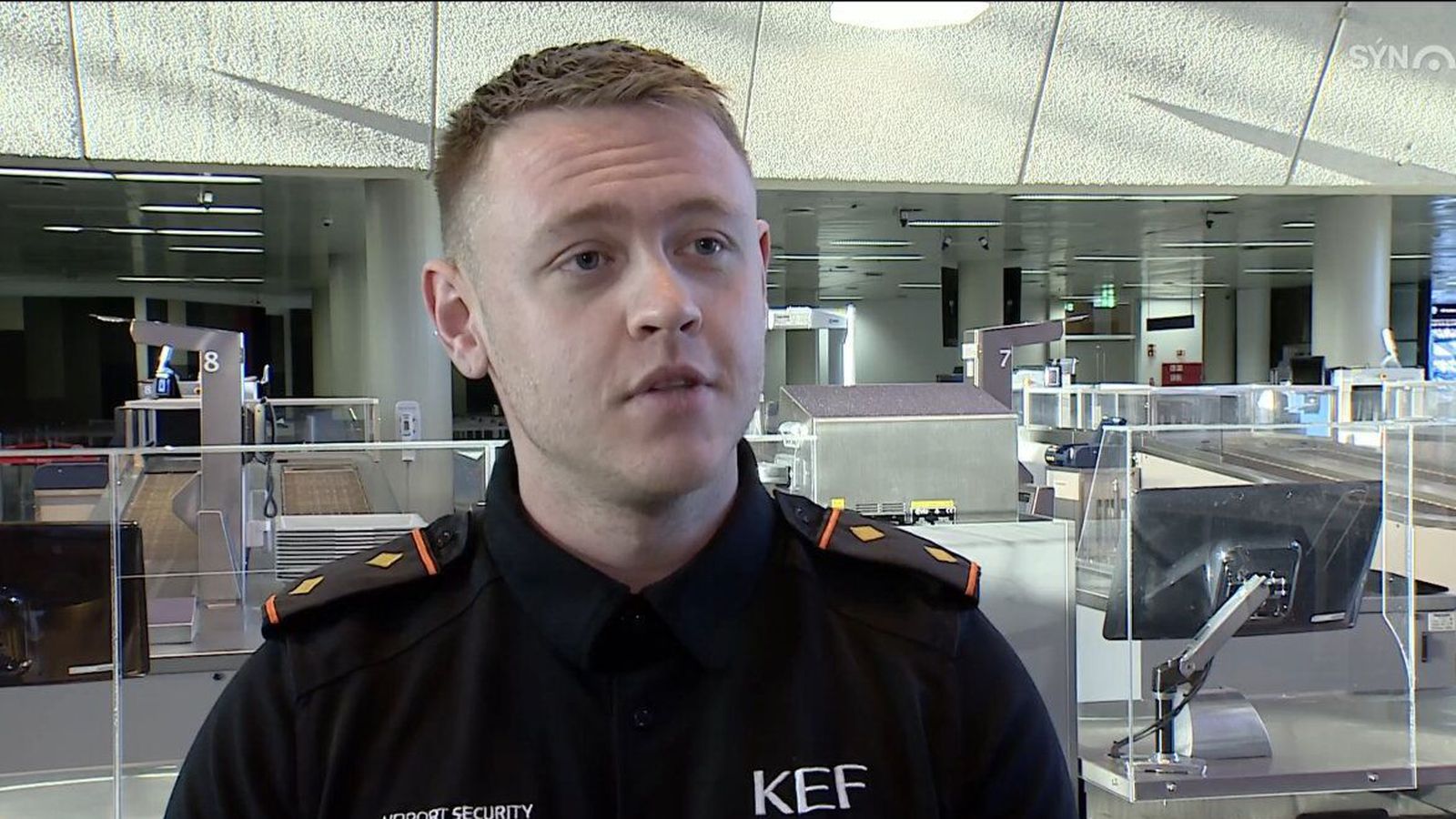 Far­þegar sjá ekki fólkið sem gegnumlýsir far­angurinn