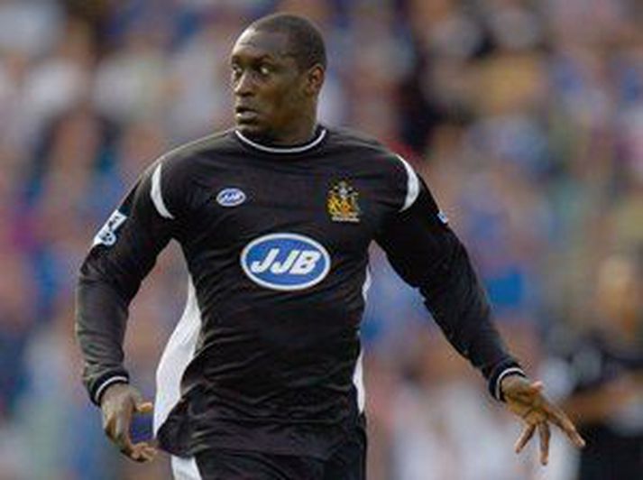 Heskey gæti leikið með Wigan í kvöld gegn sínu fyrrum félagi.