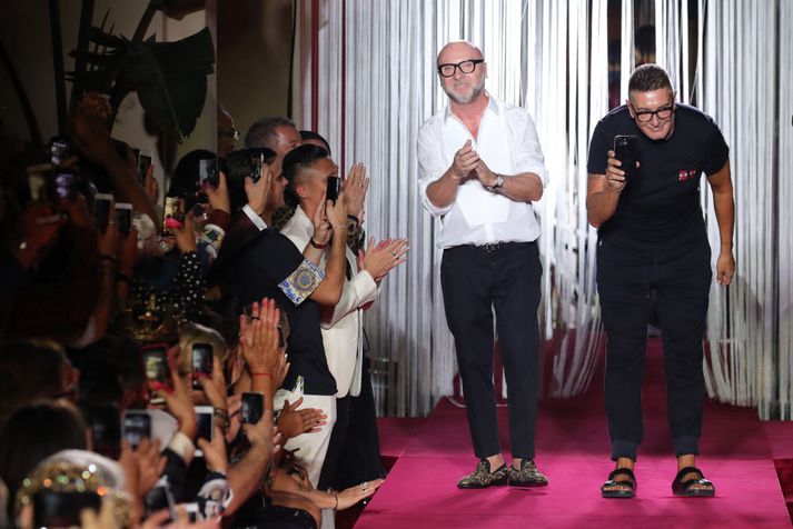 Domenico Dolce og Stefano Gabbana á góðri stund á tískupallinum í Mílanó á dögunum.