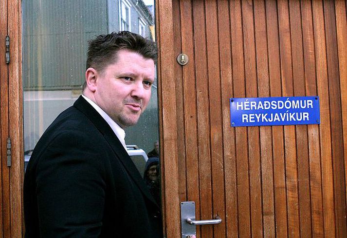 Lögmaður 2B, Sveinn Andri Sveinsson, segir viðbúið að verkamenn á vegum fyrirtækisins verði sendir úr landi eftir að Vinnumálastofnun neitaði þeim um atvinnuleyfi og snúi svo von bráðar aftur.