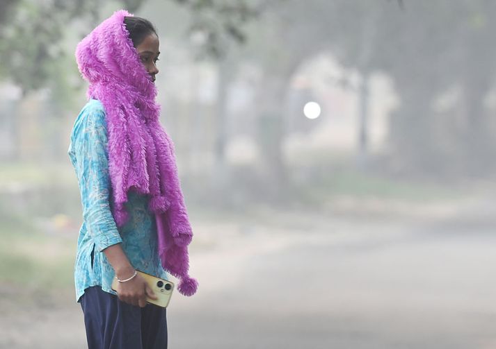 Læknar hafa ráðlagt íbúum að halda sig innandyra.