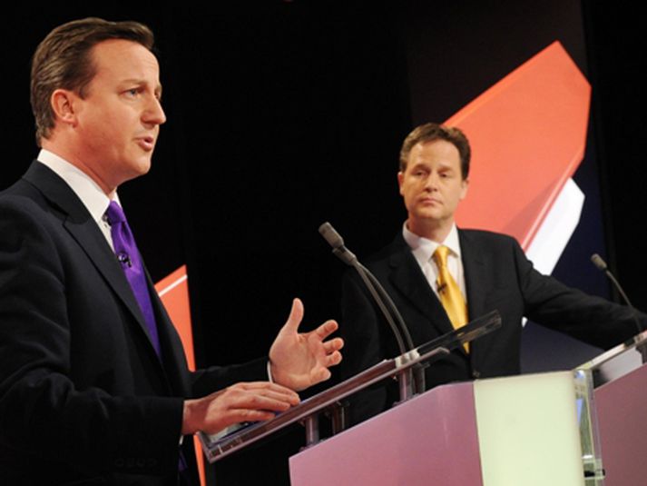 Þeir Gordon Brown, David Cameron og Nick Clegg tókust á um Evrópumál, loftslagsmál, skatta og kjarnorkumál og segir stjórnmálaskýrandi BBC að allir hafi þeir átt sína góðu spretti.