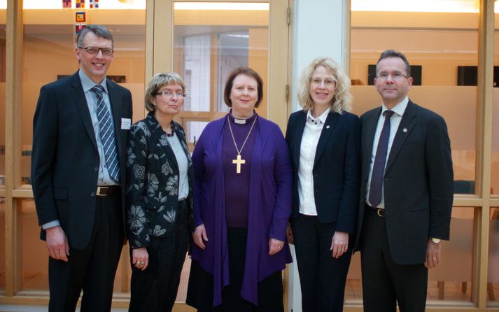 frá vinstri: Stefán Magnússon, sr. Elínborg Gísladóttir, Agnes M. Sigurðardóttir, Svana Helen Björnsdóttir og sr. Gísli Gunnarsson.