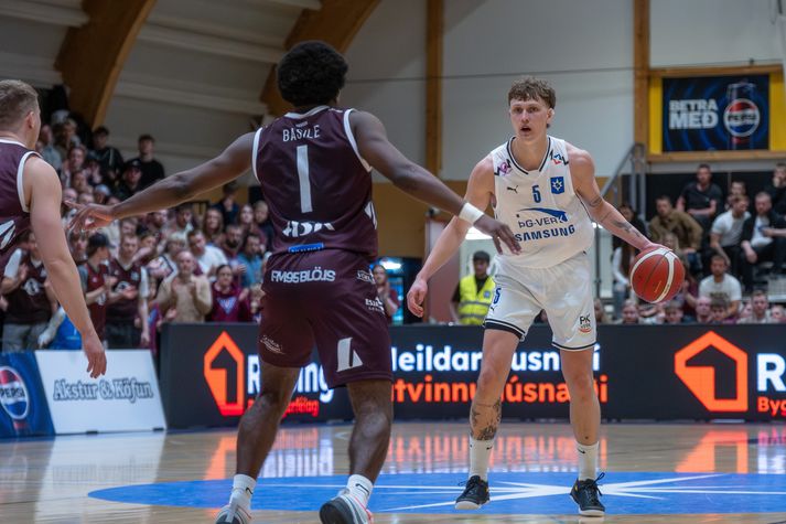 Hilmar Smári með boltann í síðasta leik Stjörnunnar og Tindastóls.