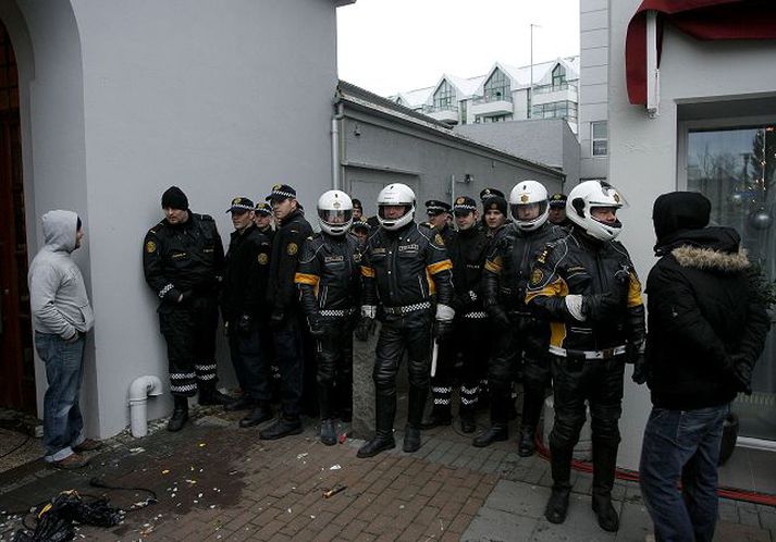 Lögreglumenn hafa lýst því hversu mikið mótmælin í upphafi árs fengu á þá og fjölskyldur þeirra.Fréttablaðið/pjetur