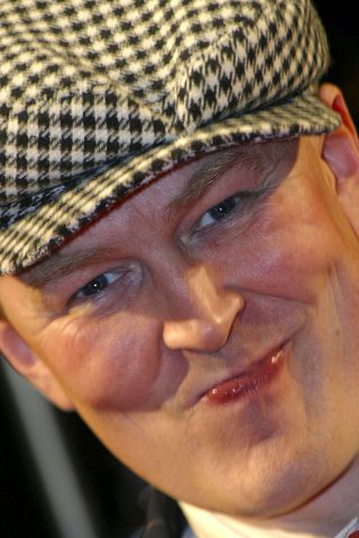 Sigtryggur Baldursson Bogomil Font syngur á jólatónleikum Stórsveitar Reykjavíkur í Ráðhúsinu í kvöld.