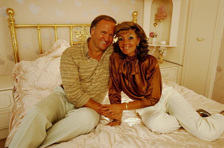 Atkinson á heimavelli með eiginkonunni. Myndin er ekki nýleg.