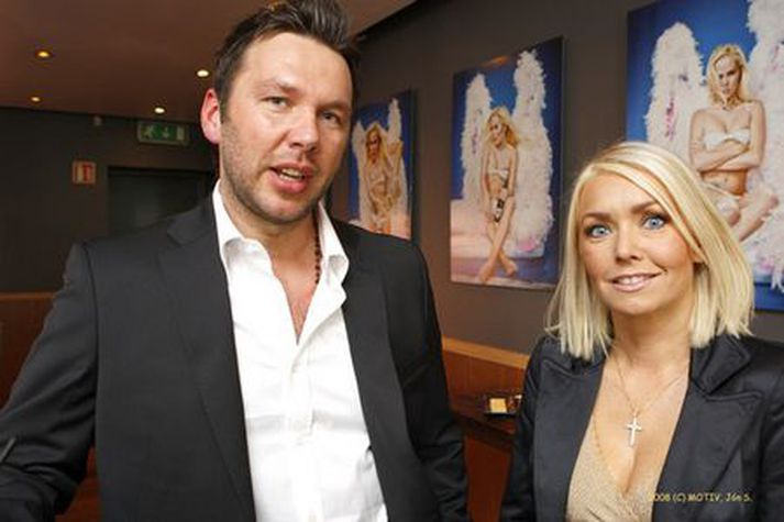 Hans F. Hansen og Margrét Friðriksdóttir snyrtifræðingur. MYND/Jón Svavarsson.