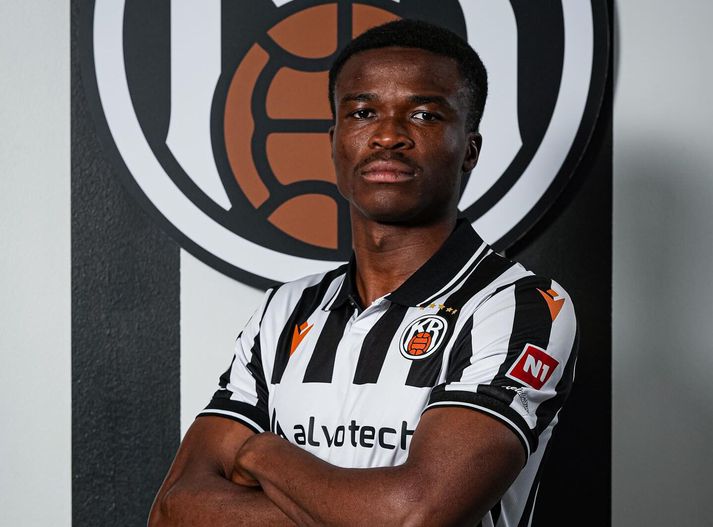 Michael Akoto í búningi KR.