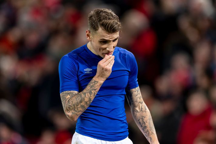 Lucas Digne niðurlútur í gær.