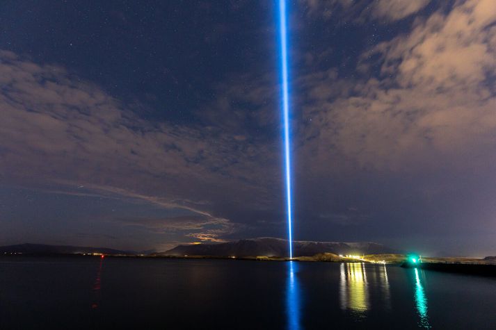 Friðarsúlan var vígð árið 2007 og er nú stefnt að því að hefja undirbúning að uppsetningu systurverks hennar. 