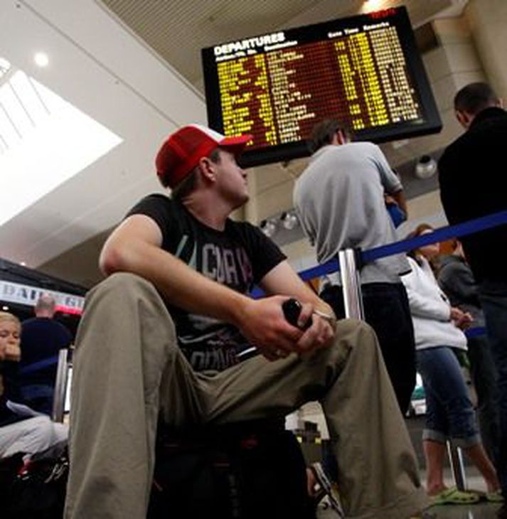 Strandaglópar á flugvellinum í Los Angeles á leið með British Airways til London. Mynd/AP