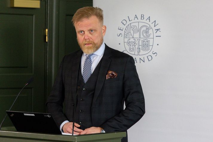 Ásgeir Jónsson seðlabankastjóri segir að það sé óhjákvæmilegt að hækkandi vaxtaálag í útgáfum bankanna hafi áhrif á þau útlánakjör sem íslensku bankarnir geta boðið á næstunni.