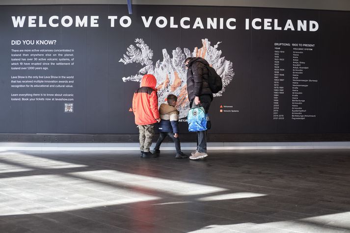 Á fyrstu sex mánuðum ársins fóru um 3,7 milljónir farþega um Keflavíkurflugvöll.