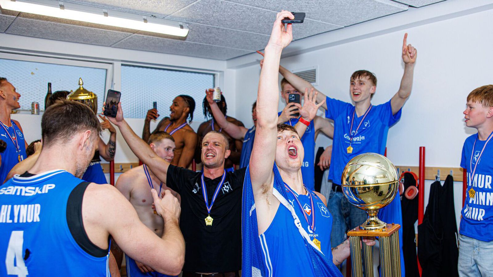 Þetta eru liðin sem mætast í úr­slita­keppninni