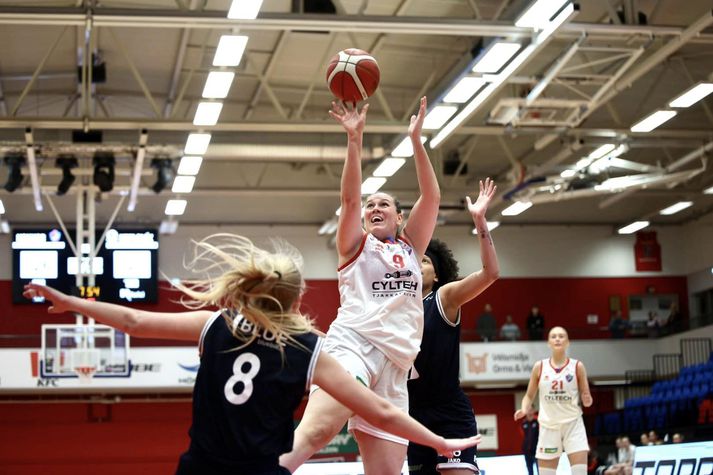 Ætti að fjölga liðum í efstu deild kvenna í körfubolta? Eða breyta fyrirkomulaginu?