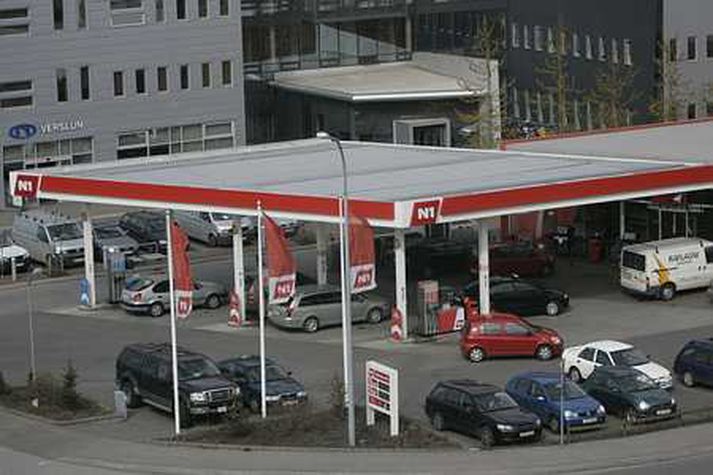 N1 hækkaði verð á eldsneyti í dag. 