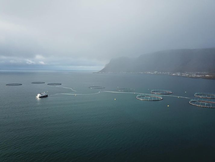 Úrskurðirnir hafa vakið hörð viðbrögð bæði sveitarstjórnarmanna og ýmissa þingmanna. Farið hefur verið fram á að réttaráhrifum þeirra verði frestað.