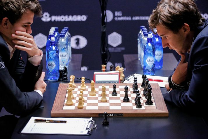 Magnus Carlsen og Sergey Karjakin.