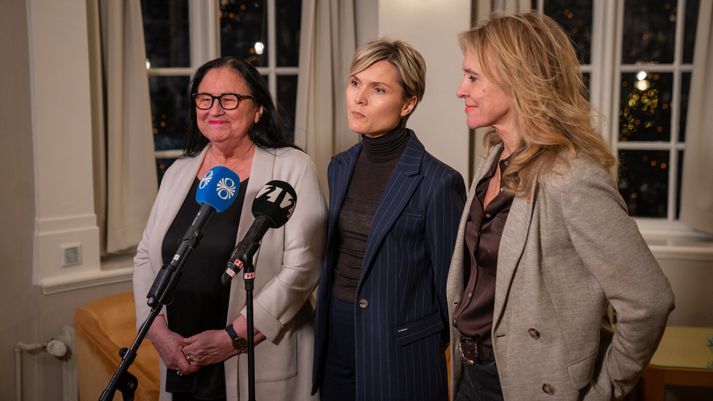 Inga Sæland, Kristrún Frostadóttir og Þorgerður Katrín Gunnarsdóttir mynduðu saman ríkisstjórn Samfylkingar, Viðreisnar og Flokks fólksins rétt fyrir jól í fyrra.