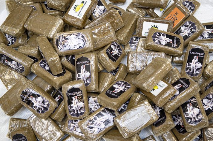 Fjórir hafa verið handteknir.