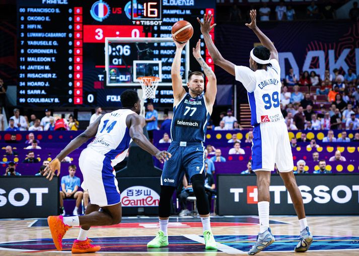 Luka Doncic skoraði 39 stig í dag en það dugði skammt