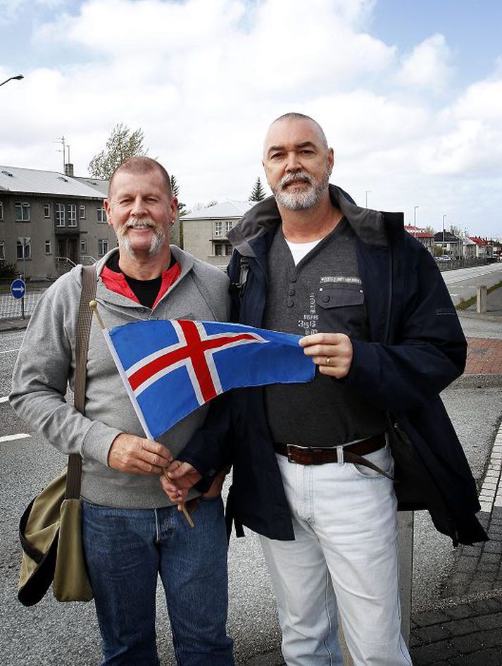 Craig og Daryl eru á Íslandi í þriðja skiptið á átján mánuðum og segjast yfir sig hrifnir af landi og þjóð. Þeir eru líka yfirleitt mjög hrifnir af framlagi okkar til Eurovision og er engin breyting þar á þetta árið.
