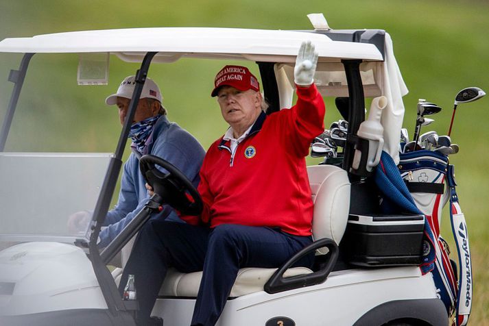 Donald Trump er mikill golfáhugamaður og á velli víða um heim.