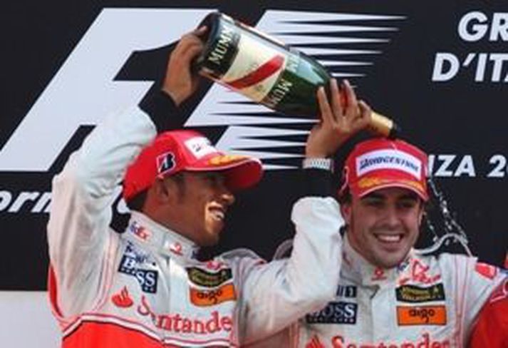 Alonso og Hamilton með leikrit.