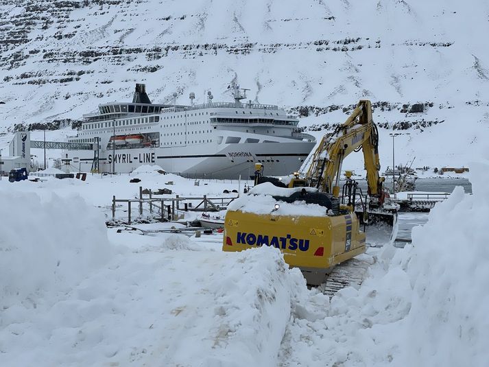 Mikið hefur snjóað á Austfjörðum síðustu daga. Myndin er tekin á Seyðisfirði í gær.