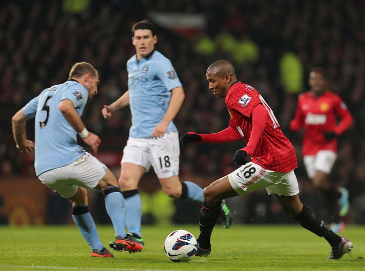 Zabaleta mun líklega láta Young heyra það ef hann reynir að dýfa sér um helgina.