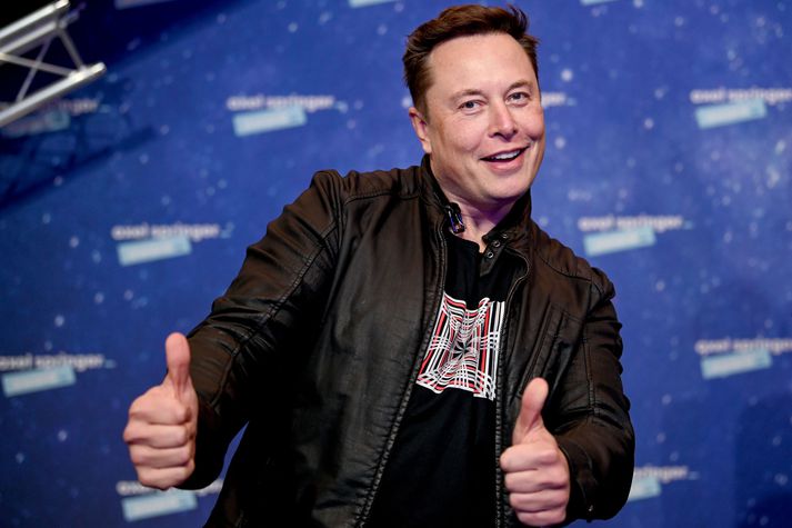 Elon Musk keypti nýlega 9.2% hlut í Twitter en eftir kaupin er hann stærsti utanaðkomandi eigandinn í Twitter.