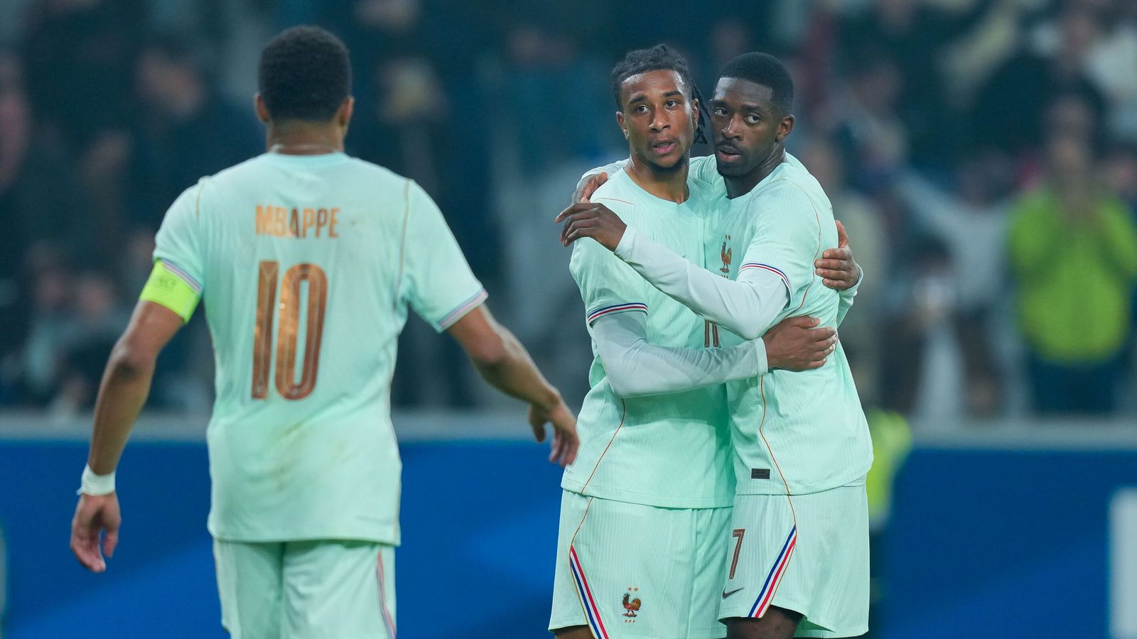 Olise með þrennu en Mbappé náði ekki að jafna mark