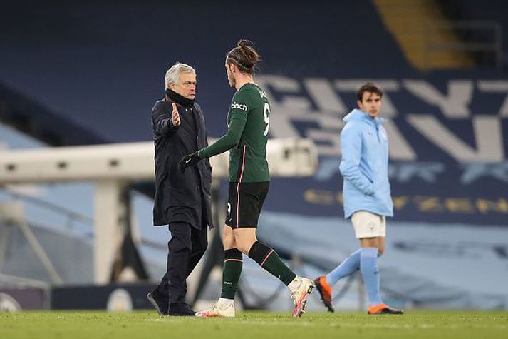 Vandræðalegt „fæv“ Mourinho og Bale eftir leikinn gegn Man. City á dögunum.