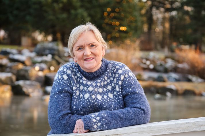 Bergþóra Jónsdóttir kennari og skógarbóndi rifjar upp tímana tvenna í skemmtilegu spjalli; unglingsárin í Þorlákshöfn, hjónabandið sem hófst fyrir misskilning má segja, kennslu fyrr og nú og síðast en ekki síst skógræktina.