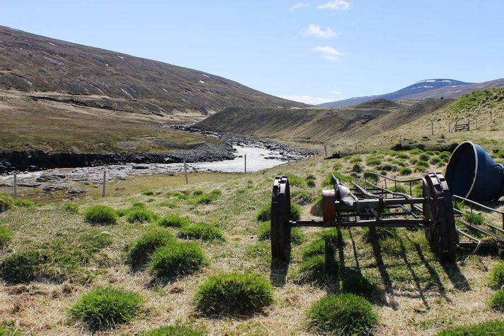 Jökla við Skjöldólfsstaði fyrr í sumar. Mikill snjór er í fjöllum og enn er mikið vatn í ám og lækjum.