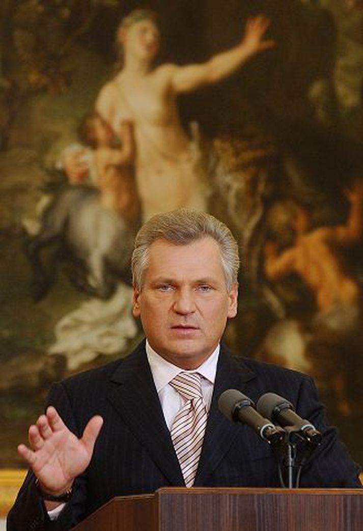 Aleksander Kwasniewski fráfarandi Póllandsforseti segir engin leynifangelsi í landinu.